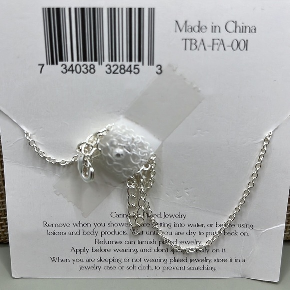 The 2Bandits Jewelry | Athens Necklace - Picture 3 of 4